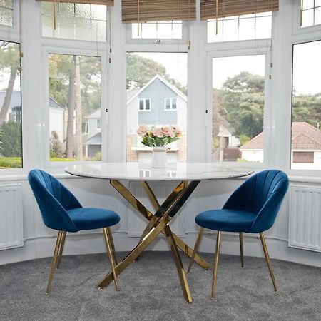 Beach Apartment In Sandbanks プール エクステリア 写真